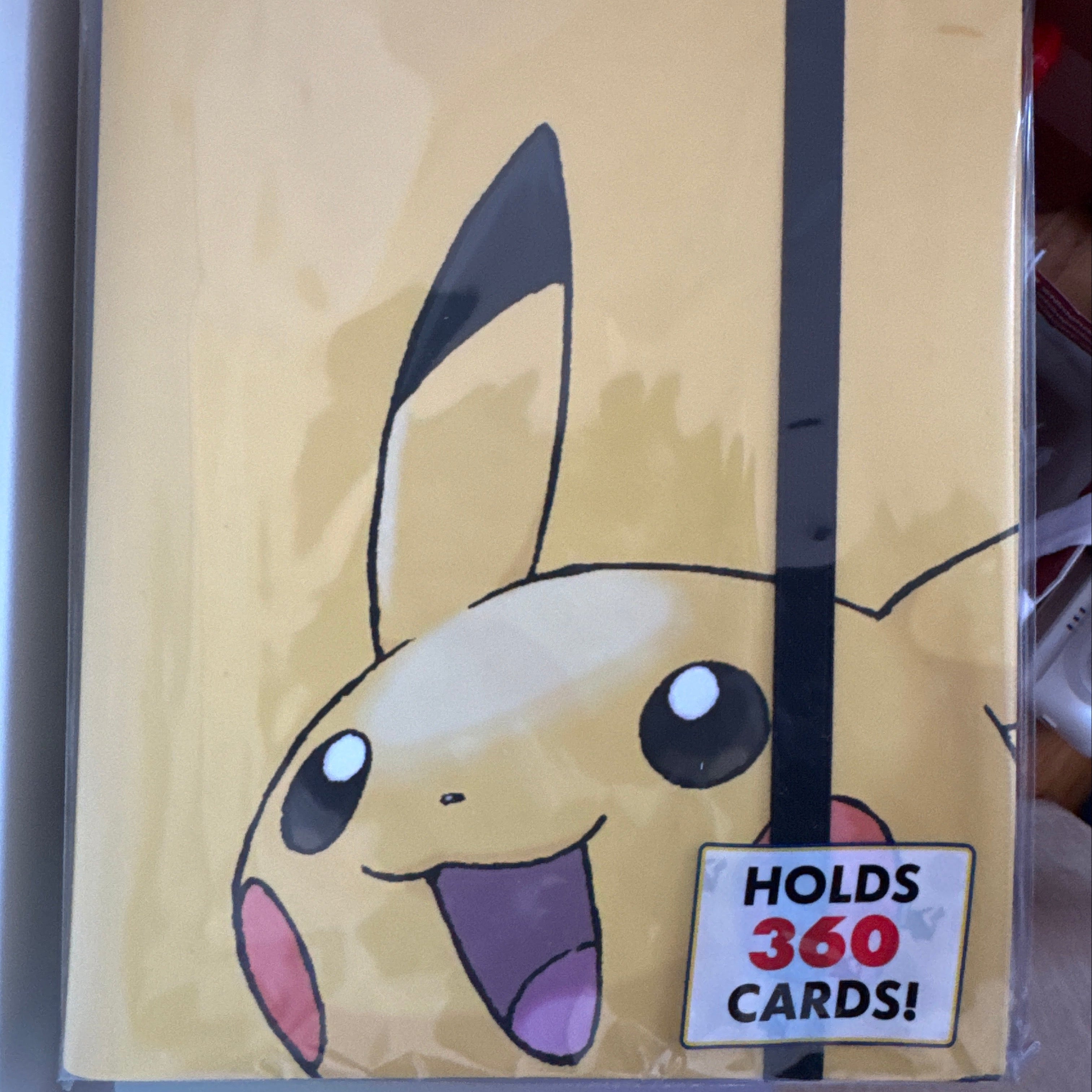 UltraPro 9 pocket pro Binder (Pikachu)